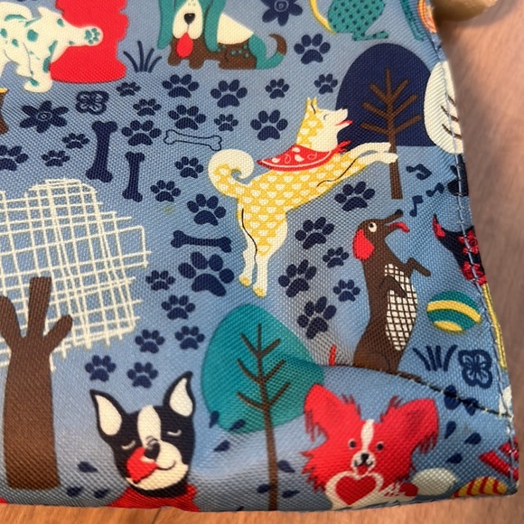 Lily Bloom purse with multiple pockets and adjustable strap - Picture 12 of 12